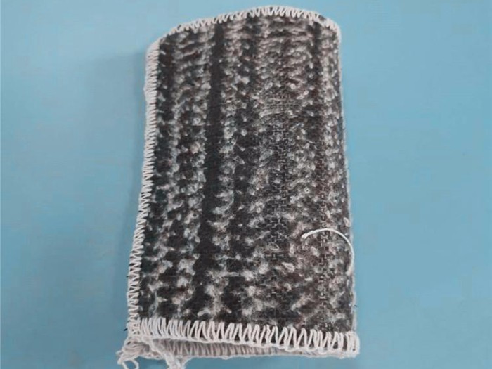 復(fù)合膨潤(rùn)土防水毯